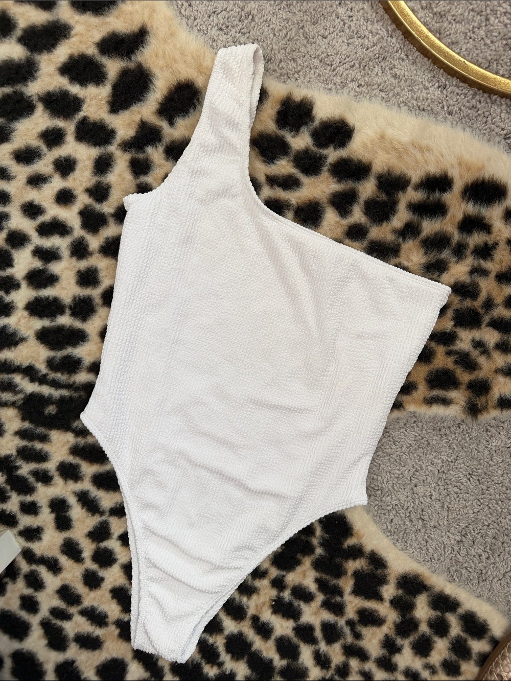 White One-Shoulder One-Piece Swimsuit